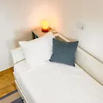 Paradise In Lagoa - House Near The With Garden & Bbq Sesimbra
